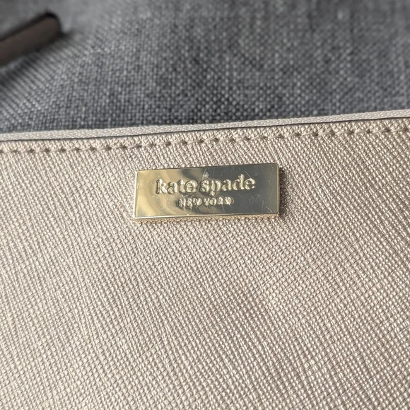 Kate Spade New York Rose Gold Saffiano Leather Large Wristlet Clutch Wallet - Picture 5 of 5